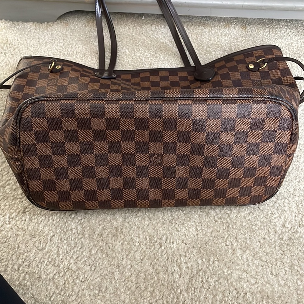 Louis Vuitton MM Neverfull - Picture 3 of 13
